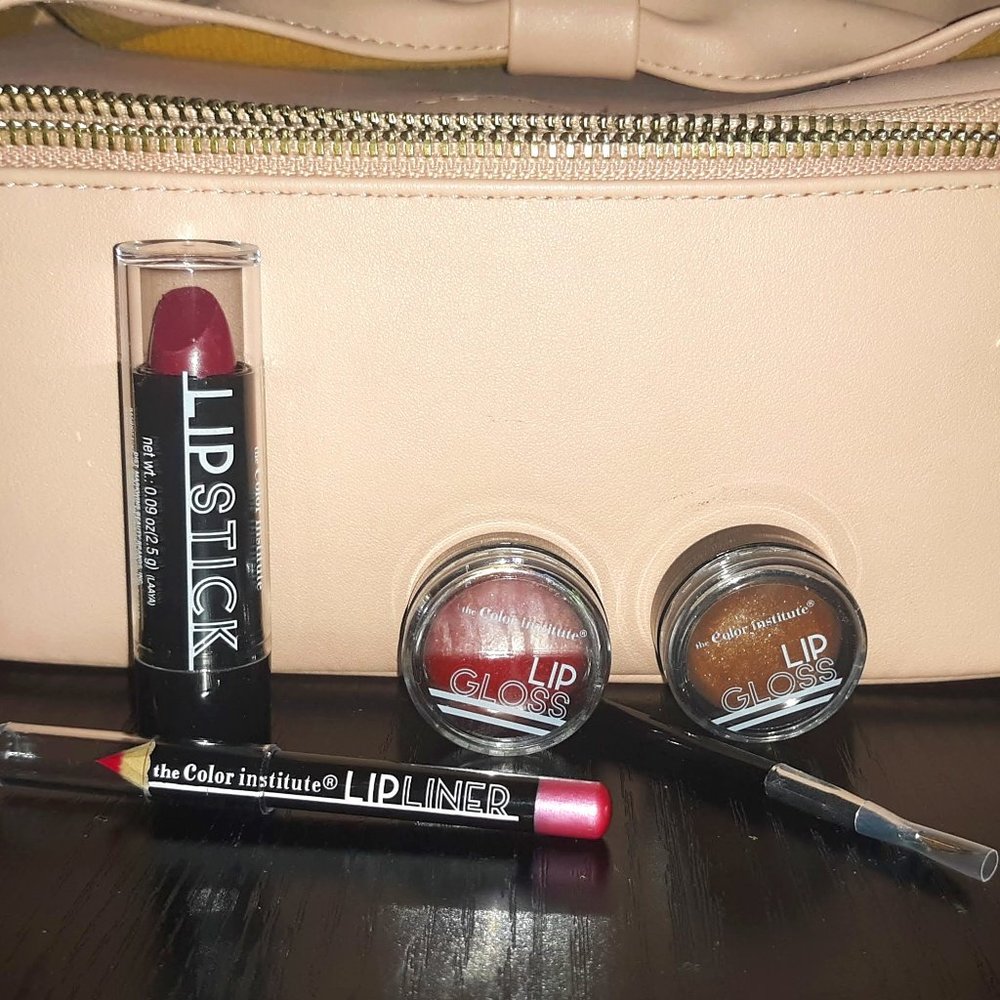 Color institute 5 PC Lip Set (2) NWOT